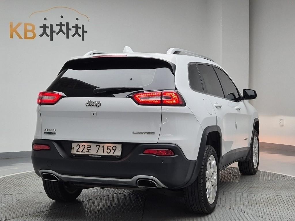 Jeep Cherokee - Vista 3