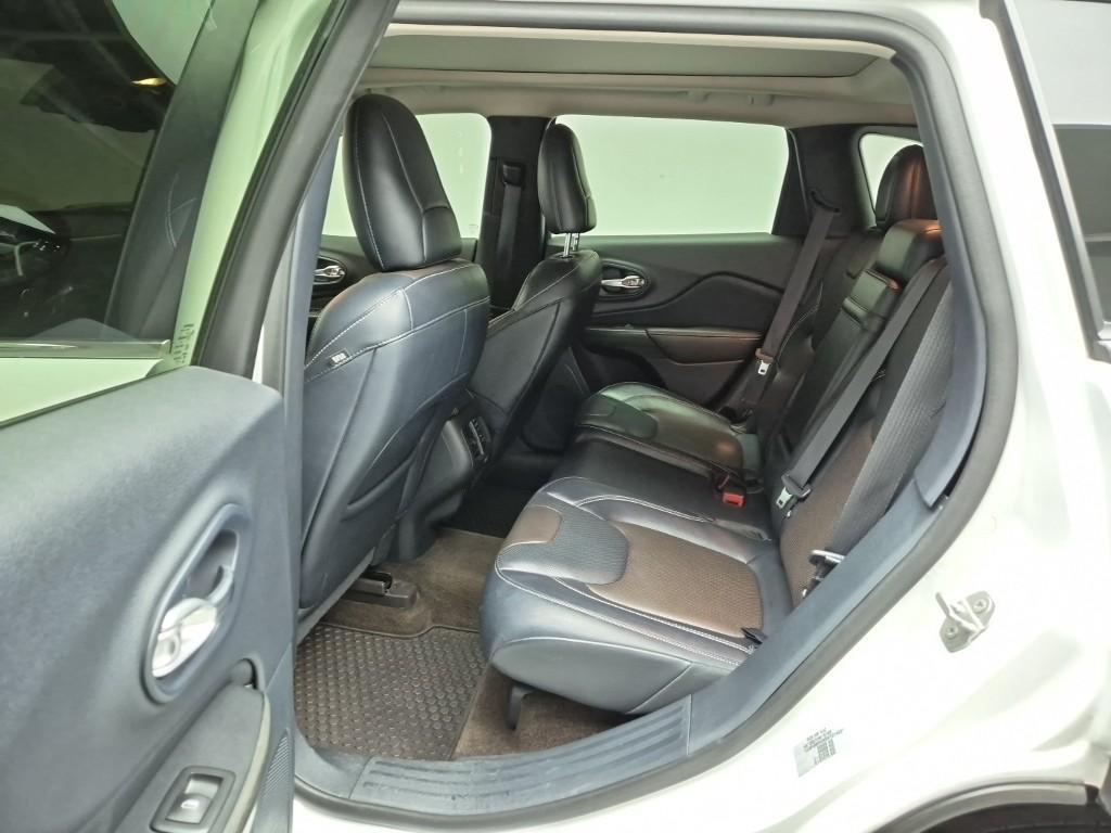 Jeep Cherokee - Vista 12