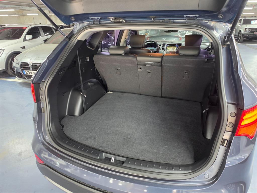 HYUNDAI Santa Fe - Vista 5
