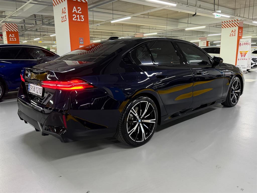 BMW 5 Series - Vista 5