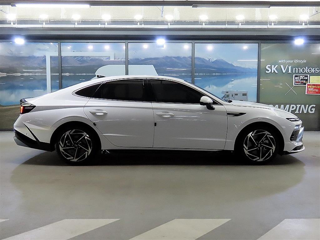 HYUNDAI Sonata - Vista 3