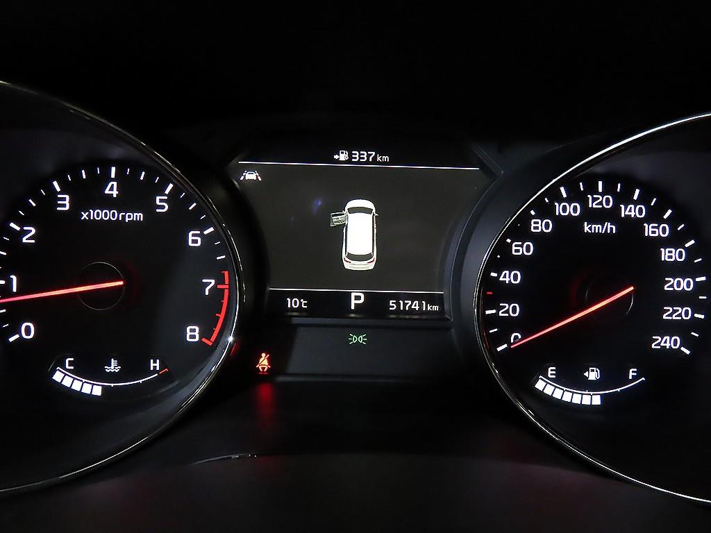 KIA Carnival - Vista 9