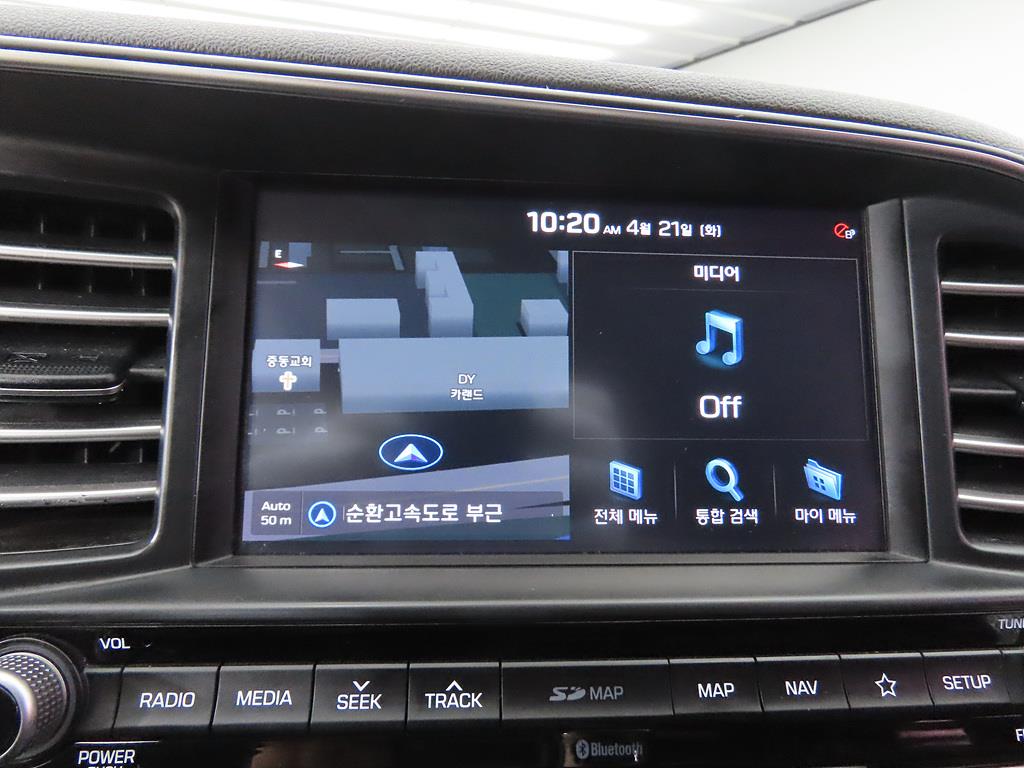 HYUNDAI Avante - Vista 9