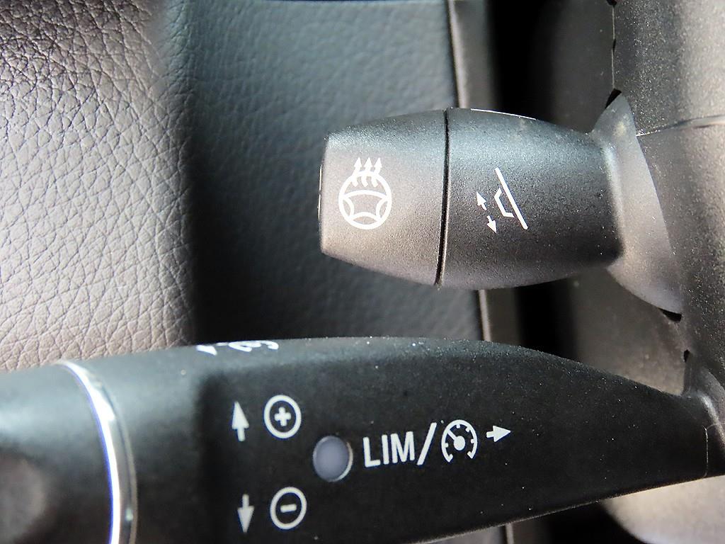 Mercedes Benz E class - Vista 12