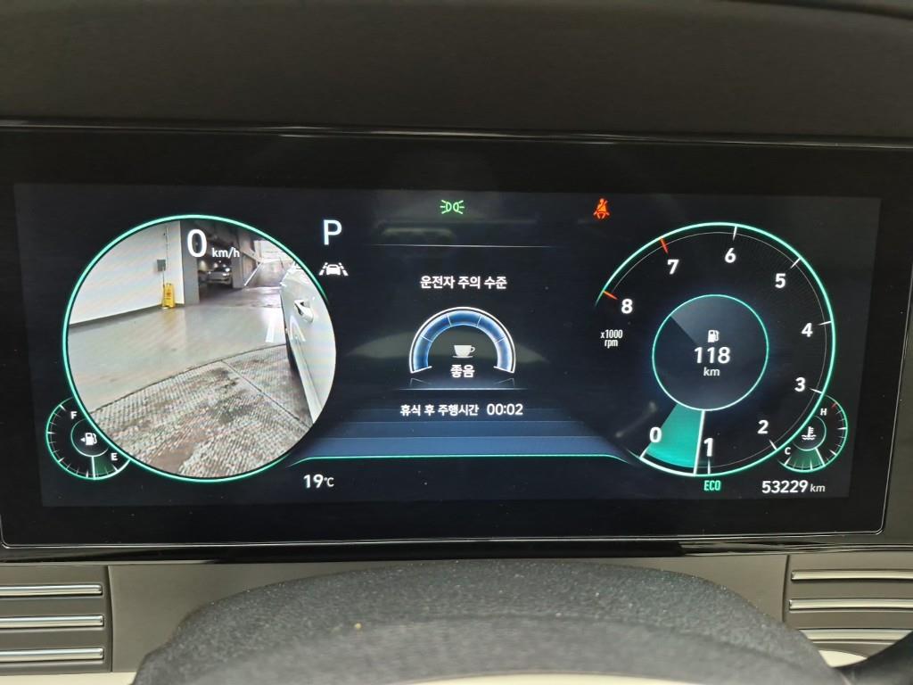 HYUNDAI Grandeur - Vista 7