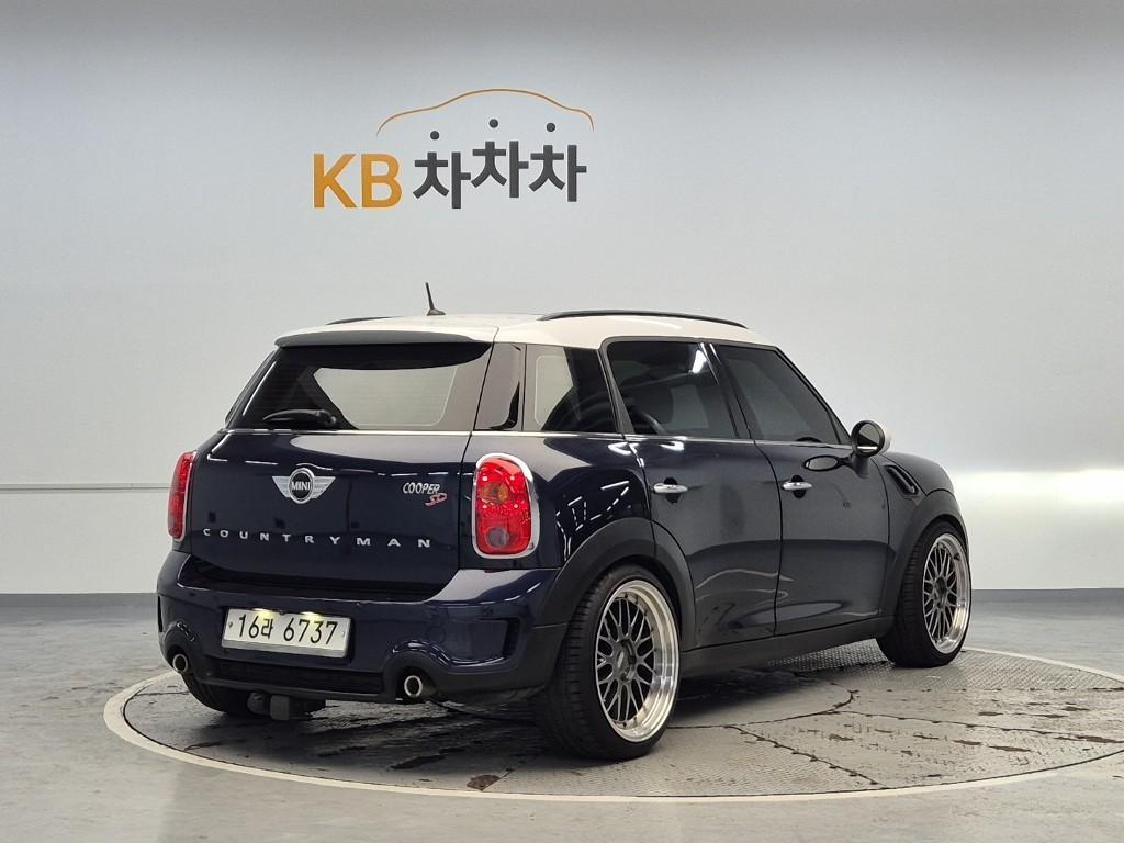 Mini Countryman - Vista 3