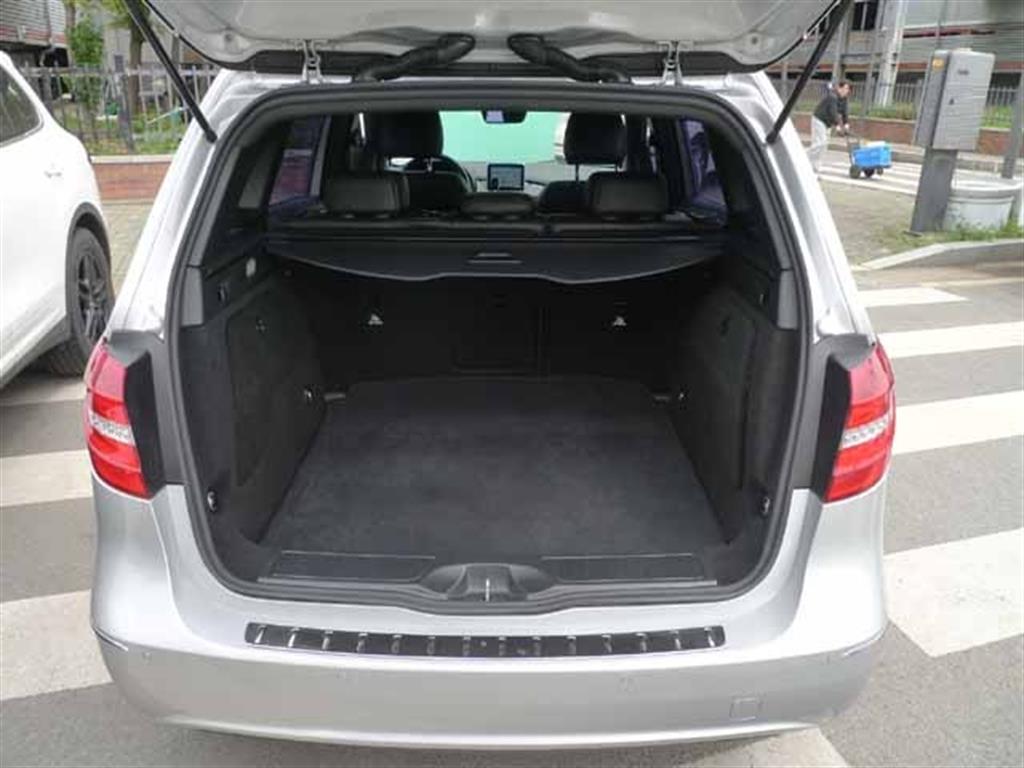 Mercedes Benz B Class (MY B) - Vista 5