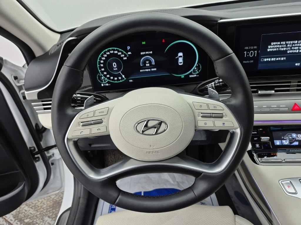 HYUNDAI Grandeur - Vista 9