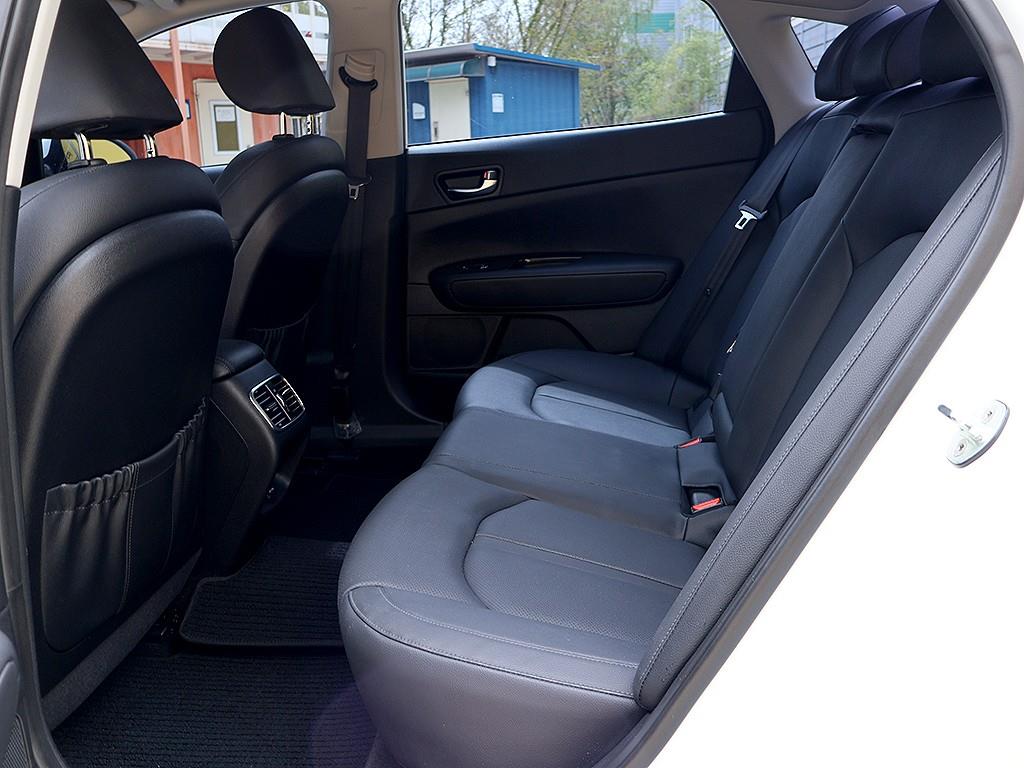 KIA K5 2018 Blanco - Importación desde Corea - HF Imports Iquique - Foto 13