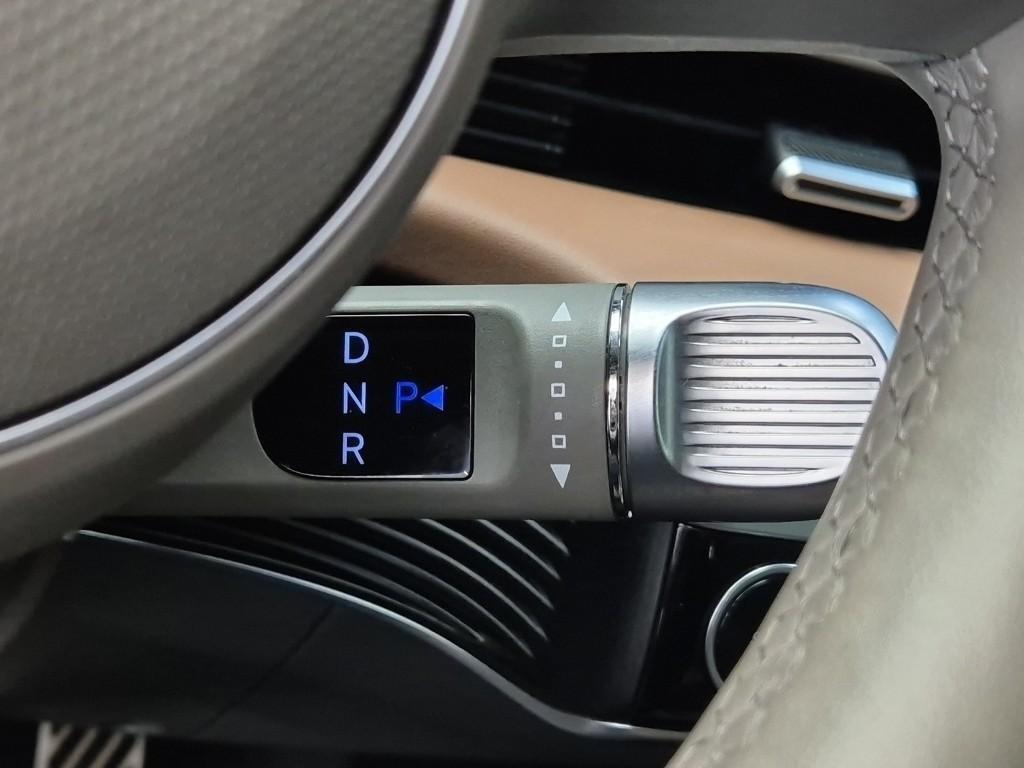 HYUNDAI Ioniq 5 - Vista 8