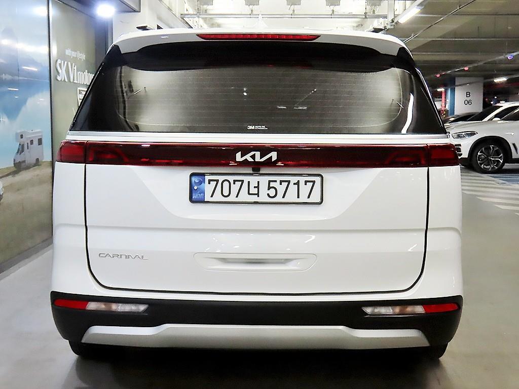 KIA Carnival - Vista 5