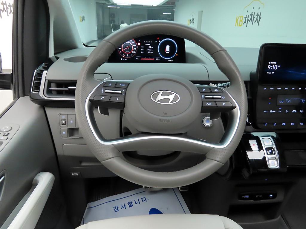 HYUNDAI Staria - Vista 7