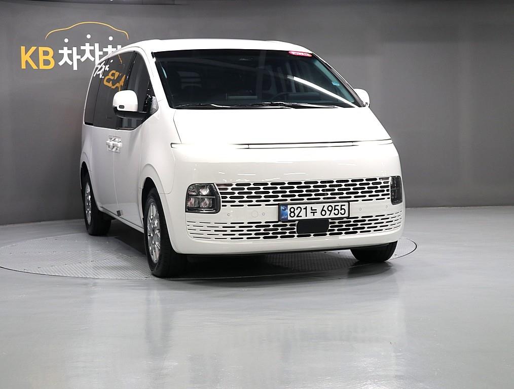 HYUNDAI Staria - Vista 2