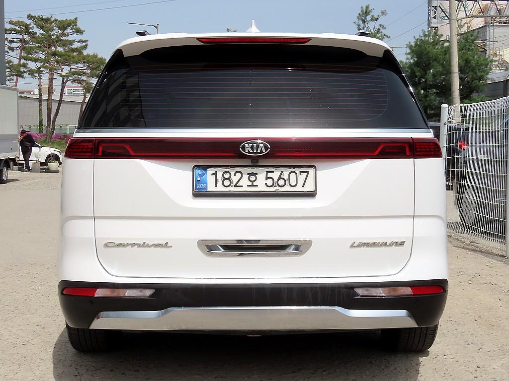 KIA Carnival - Vista 4