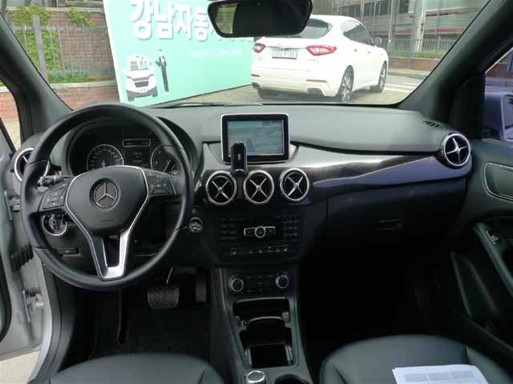 Mercedes Benz B Class (MY B) - Vista 9