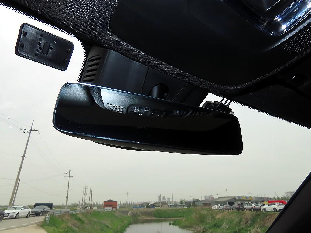 Mercedes Benz GLB Class - Vista 12