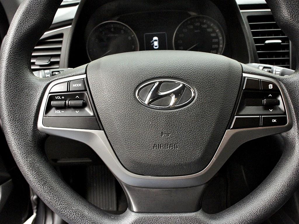 HYUNDAI Avante 2017 Gris - Importación desde Corea - HF Imports Iquique - Foto 8