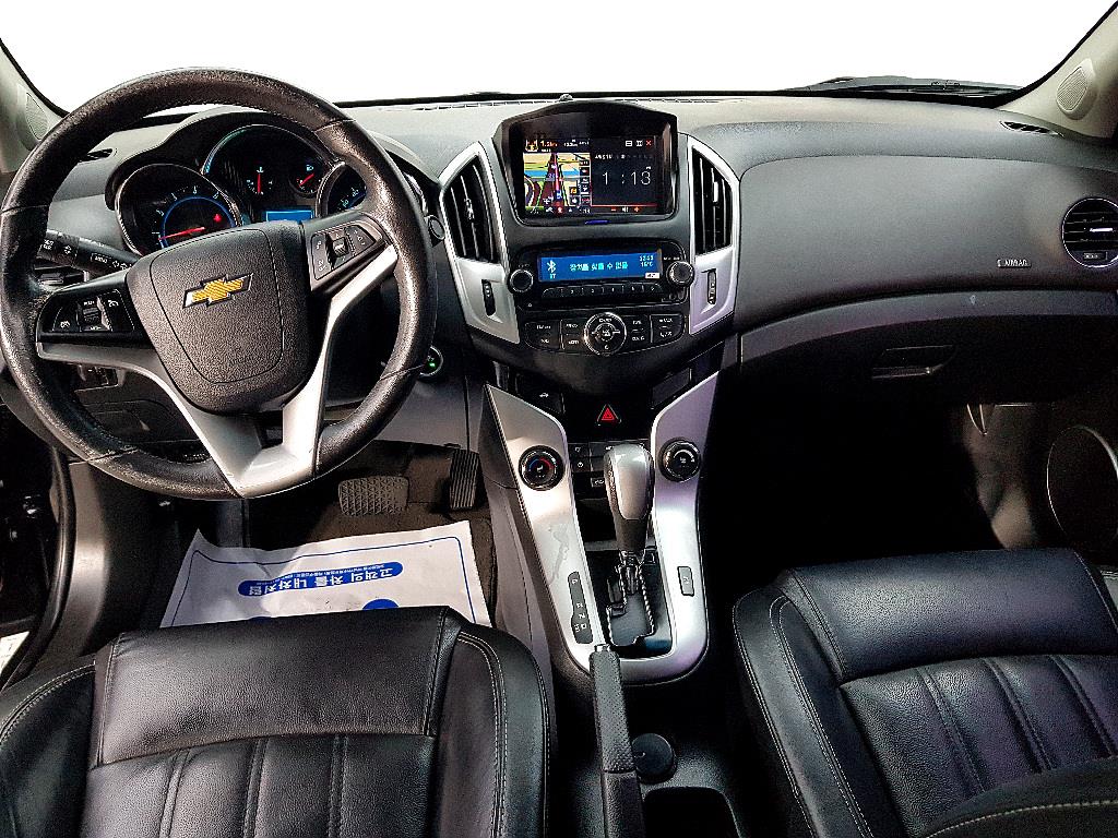 Chevrolet Cruise - Vista 5