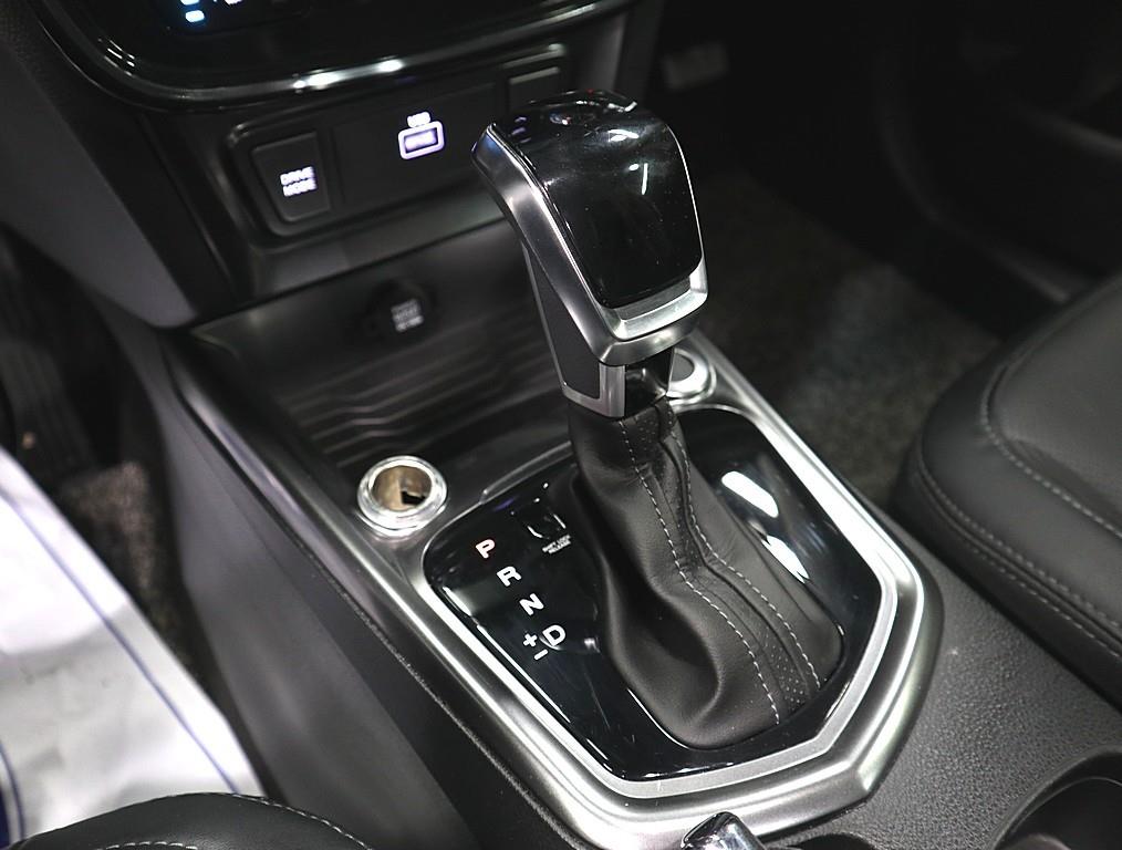 Ssangyong Tivoli 2022 Blanco - Importación desde Corea - HF Imports Iquique - Foto 15