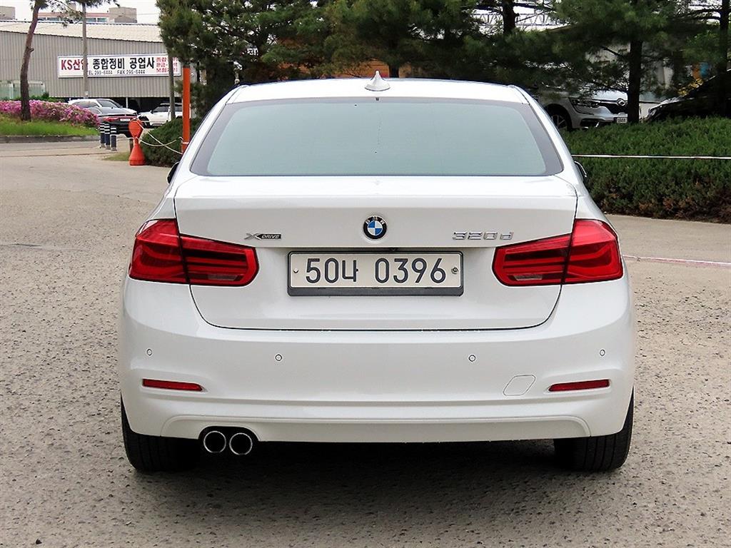 BMW 3 series - Vista 4