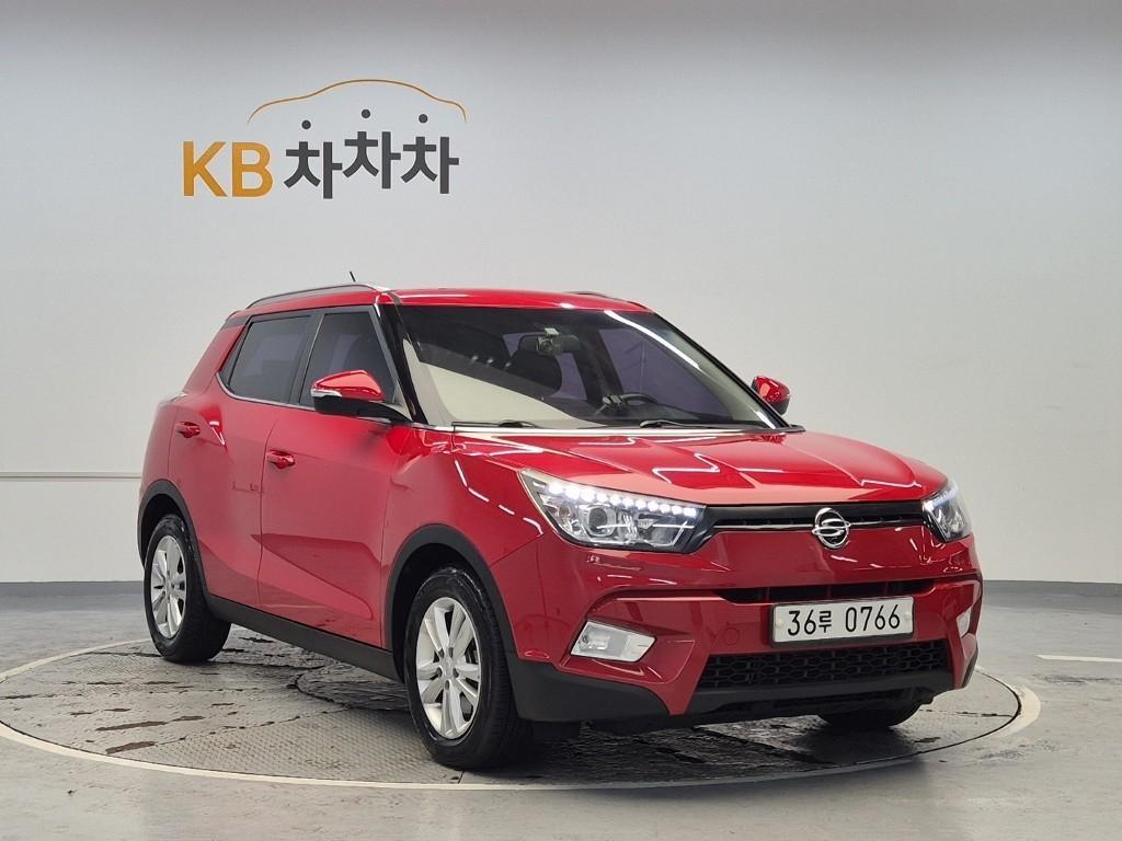 Ssangyong Tivoli 2016 Rojo - Importación desde Corea - HF Imports Iquique - Foto 1