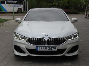 BMW 8 Series - Vista 2