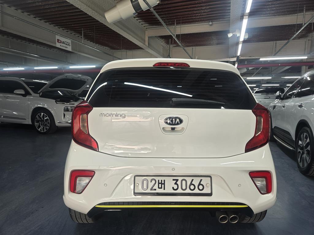 KIA Morning - Vista 5