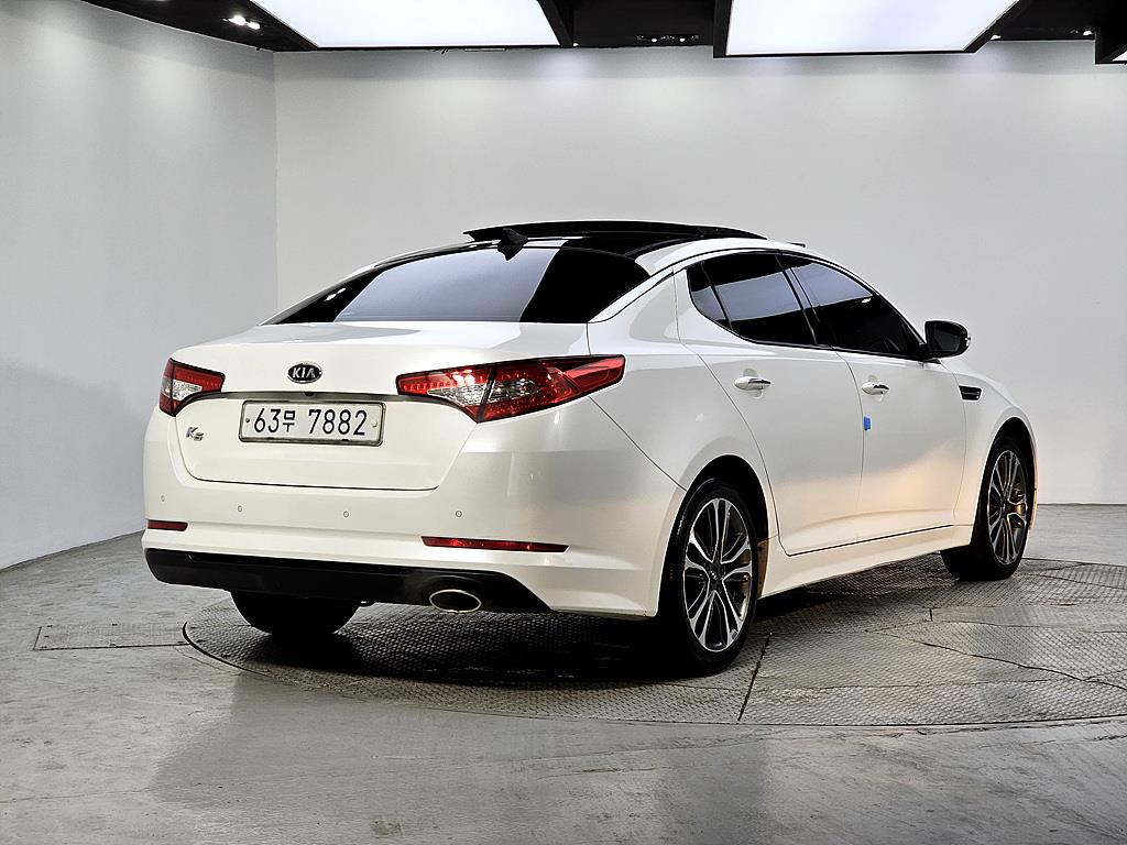 KIA K5 - Vista 4