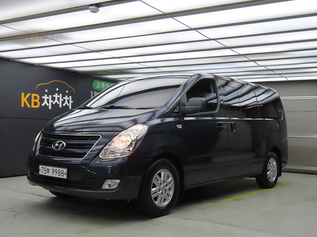 HYUNDAI Starex - Vista 2