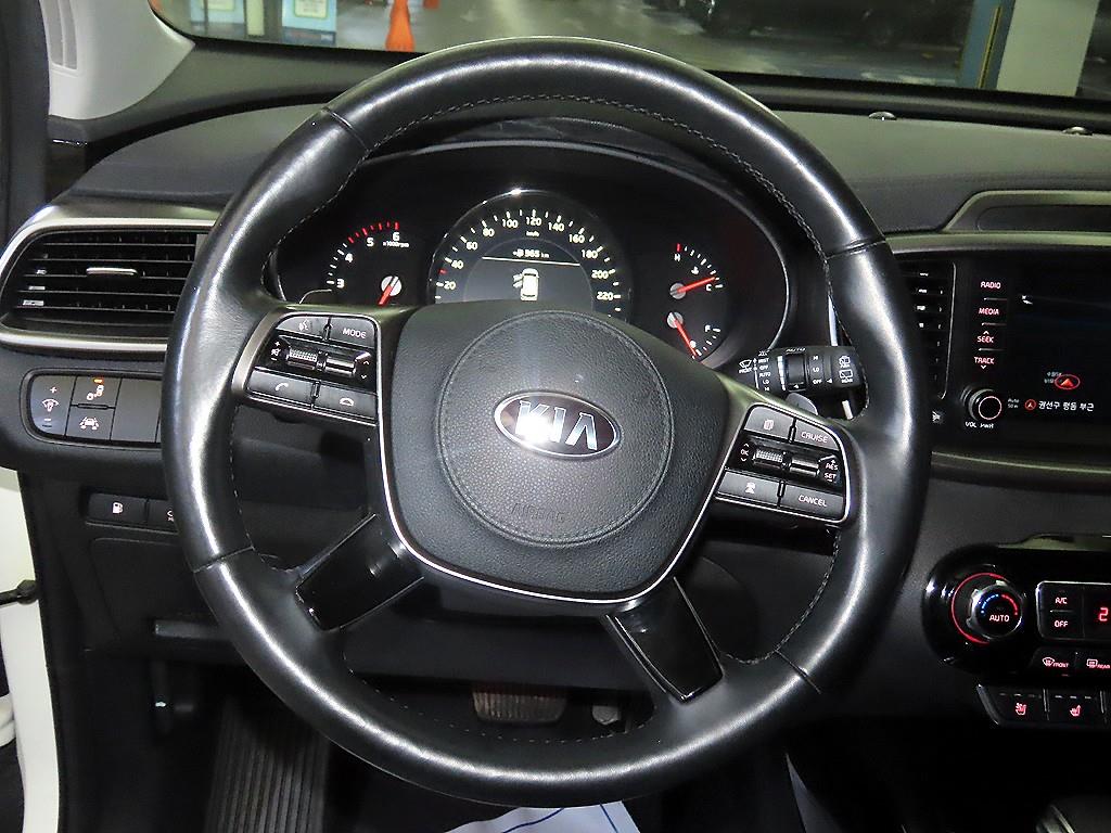KIA Sorento - Vista 8