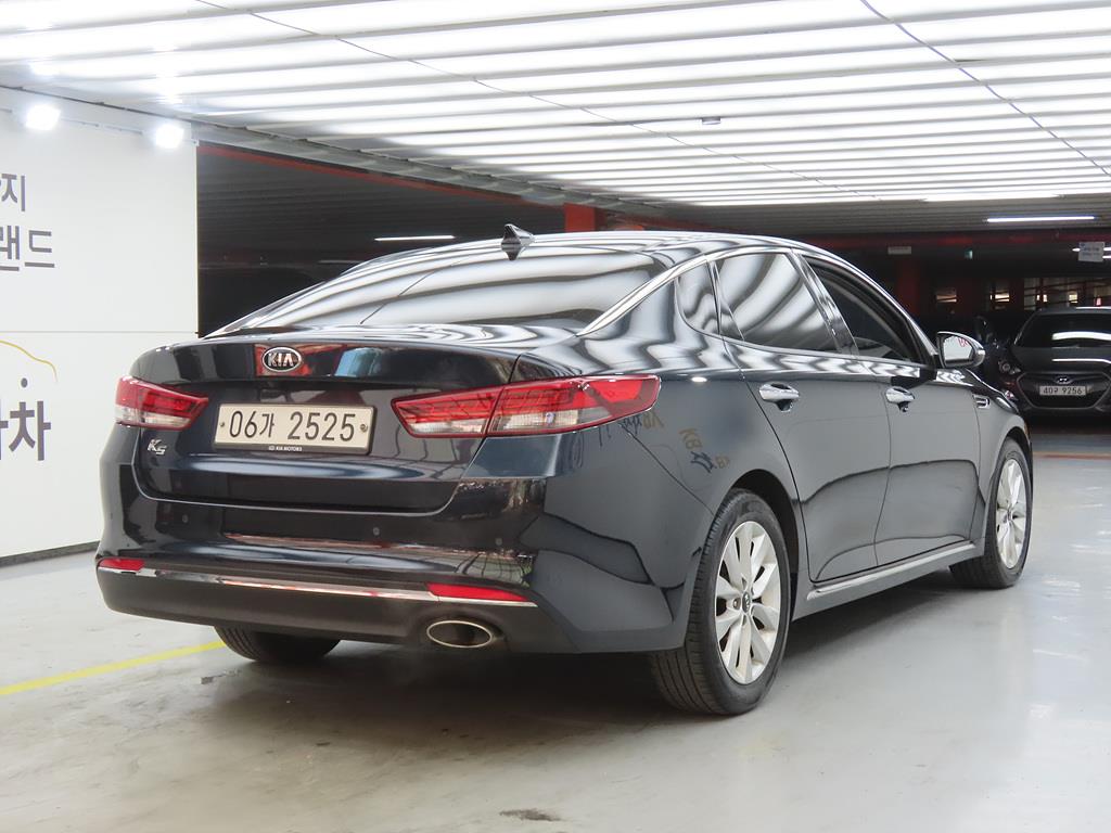 KIA K5 - Vista 4