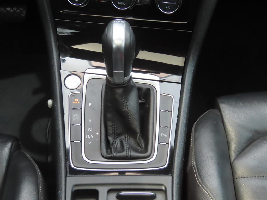Volkswagen Golf 2016 Blanco - Importación desde Corea - HF Imports Iquique - Foto 10