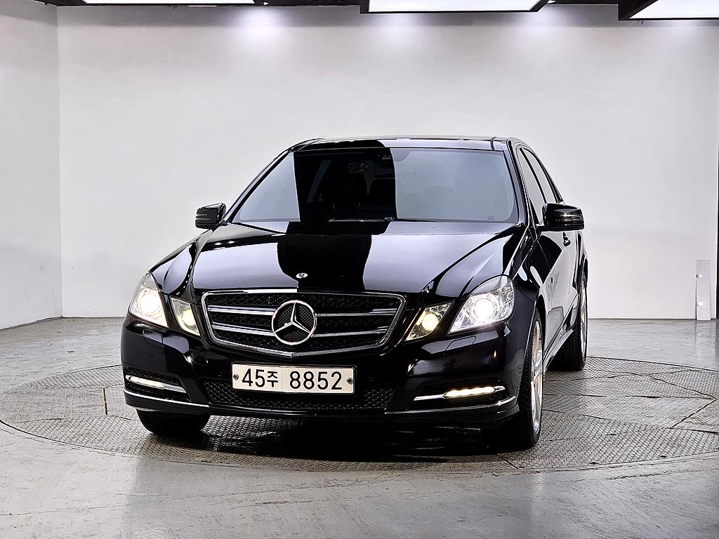 Mercedes Benz E class - Vista 2