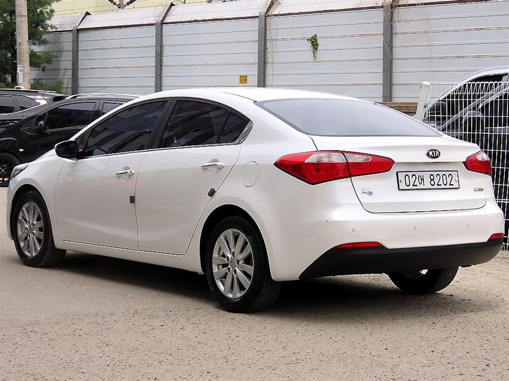 KIA K3 - Vista 3