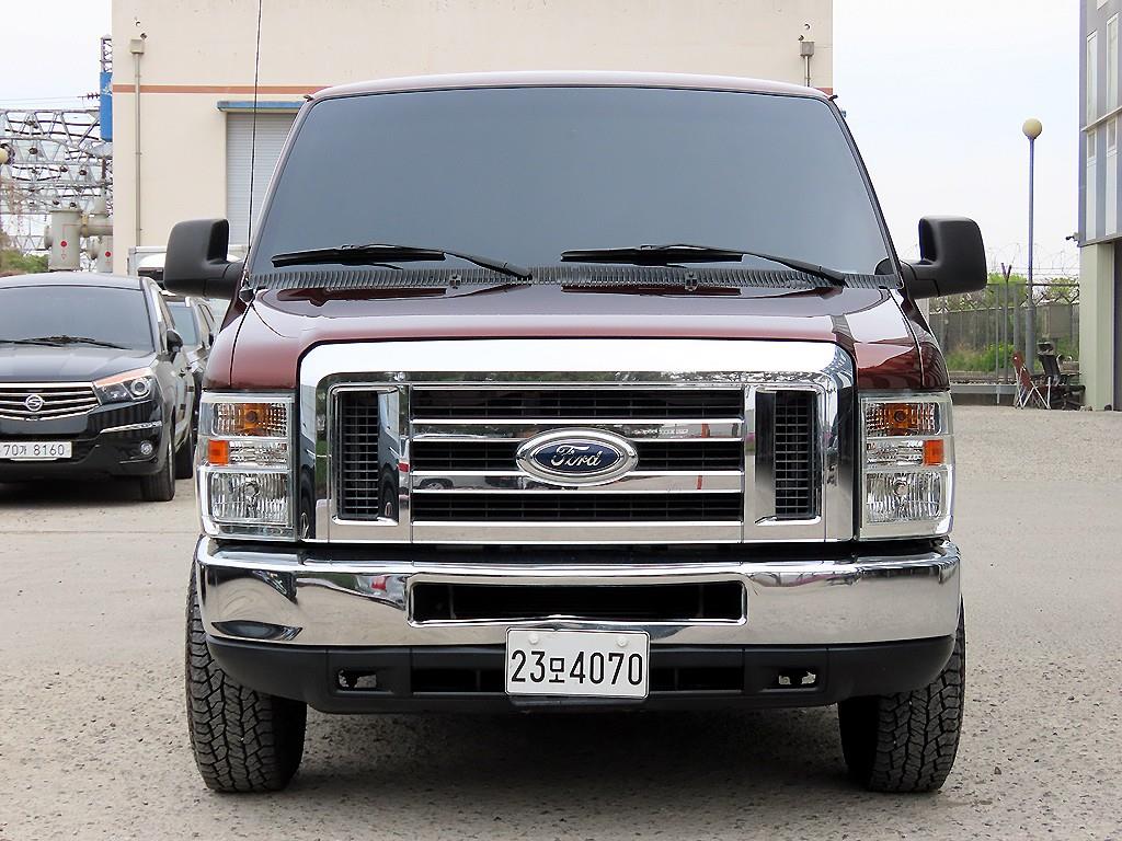 Ford E-Series - Vista 2