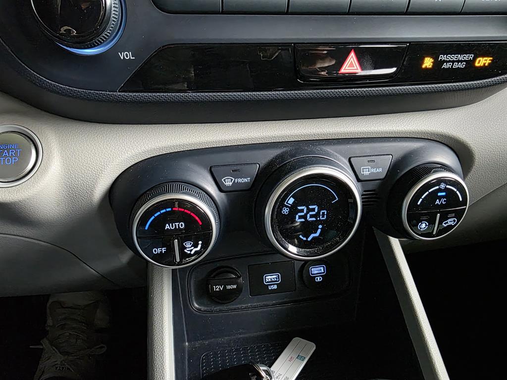 HYUNDAI Venue - Vista 11