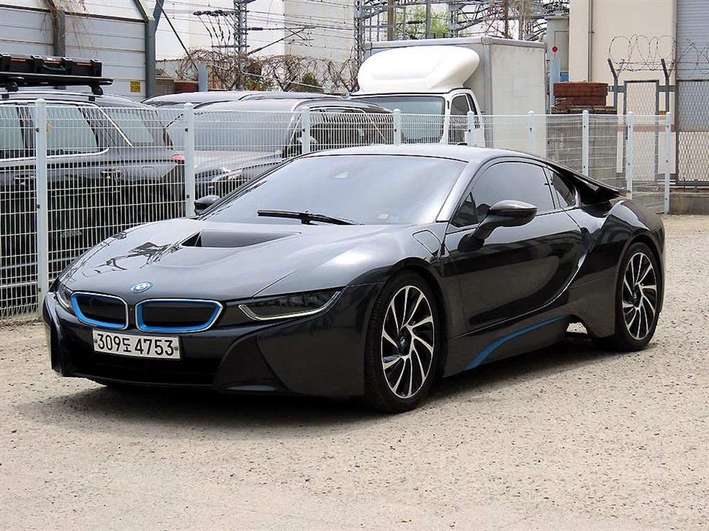 BMW i8 - Vista 2