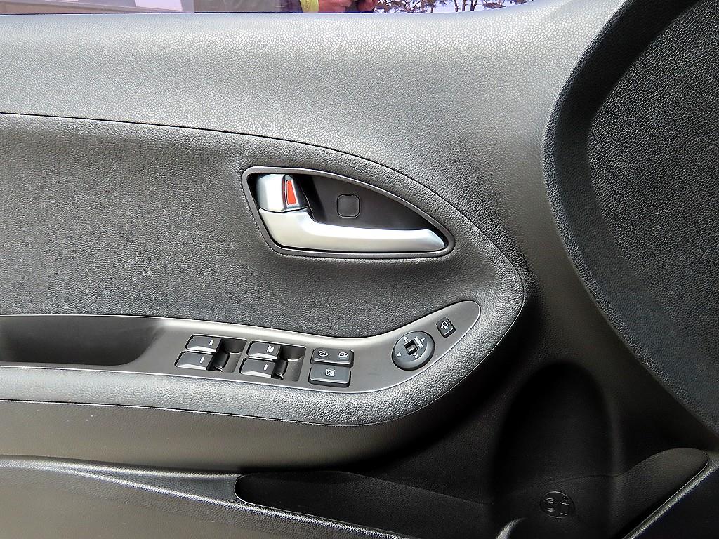 KIA Morning - Vista 11