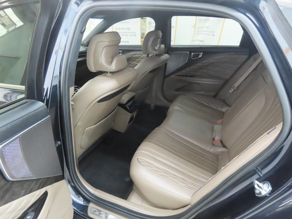 KIA K8 - Vista 6