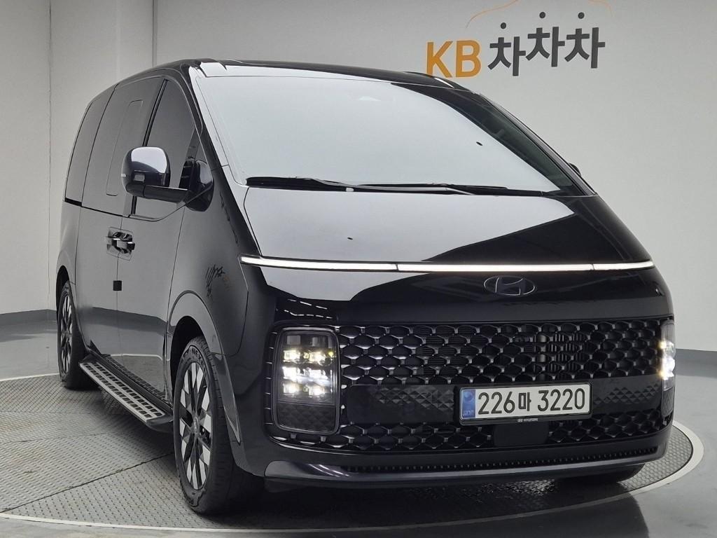HYUNDAI Staria - Vista 4