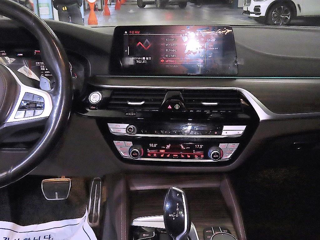 BMW 5 Series - Vista 11