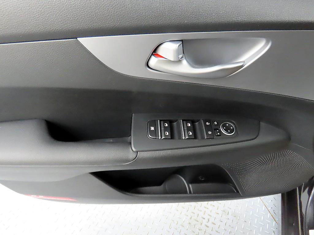 KIA K3 - Vista 11