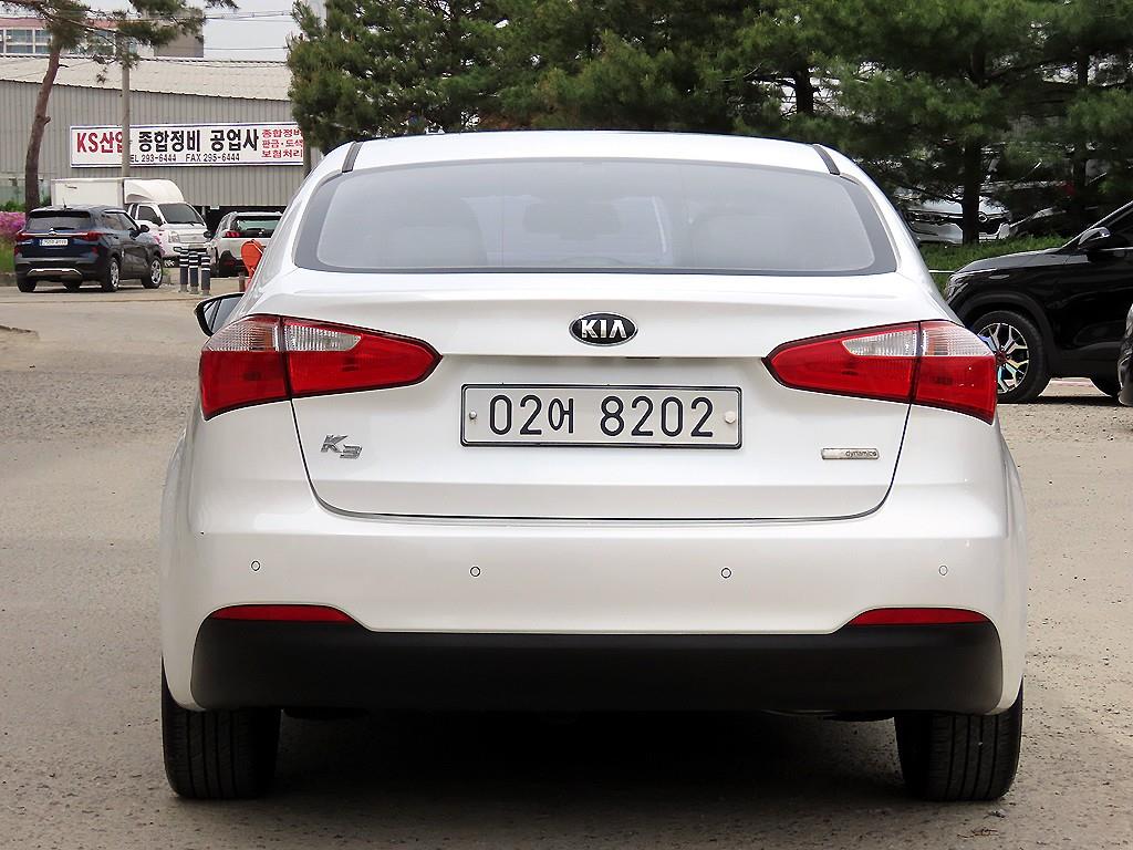 KIA K3 - Vista 4