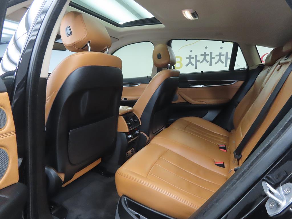 BMW X6 - Vista 6