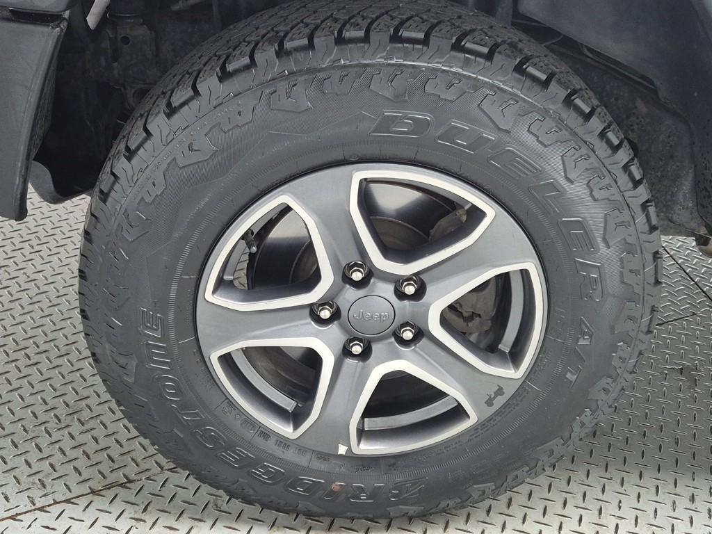 Jeep Wrangler - Vista 6