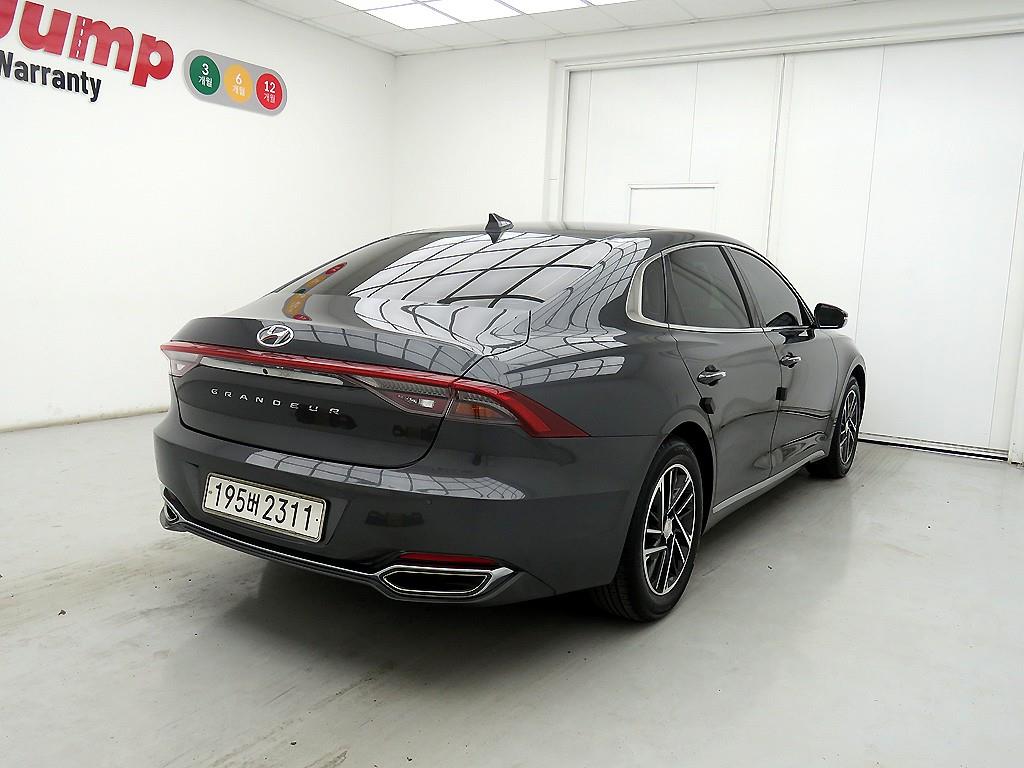 HYUNDAI Grandeur - Vista 4