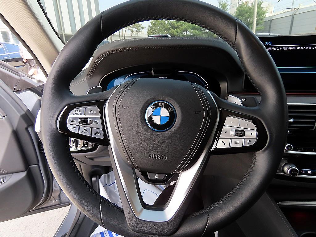 BMW 5 Series - Vista 8