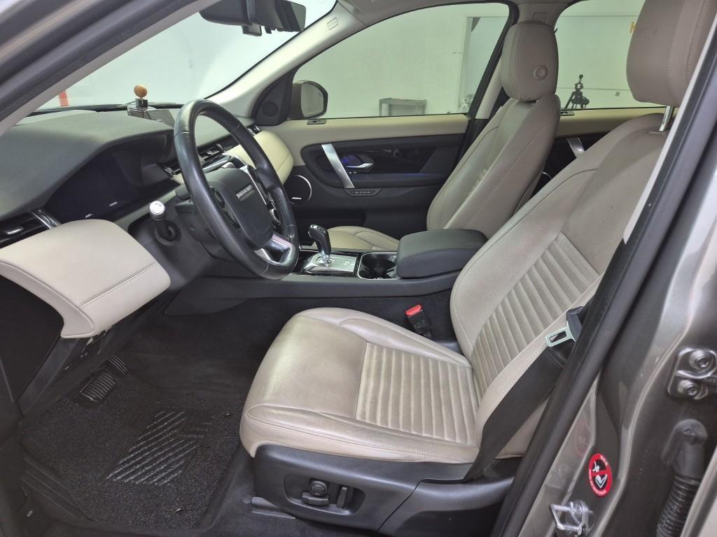 Land Rover Discovery Sports - Vista 11