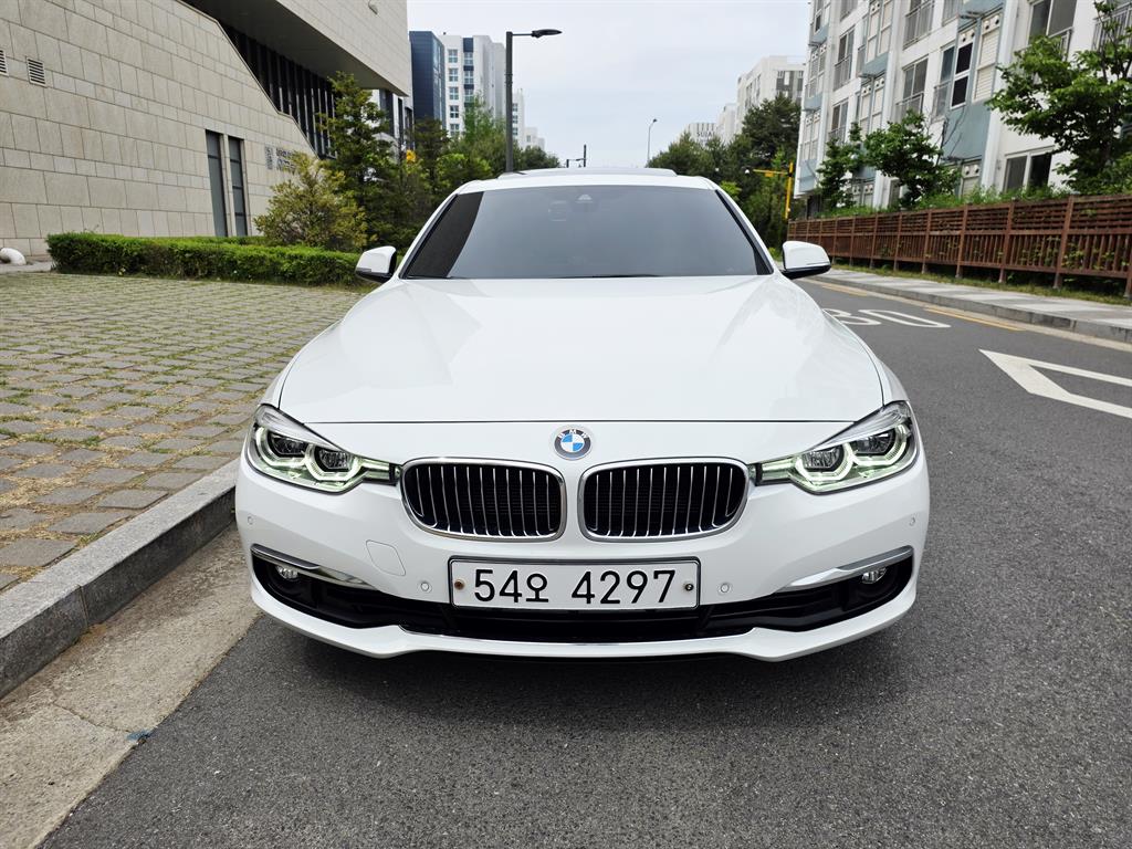 BMW 3 series 2018 Blanco - Importación desde Corea - HF Imports Iquique - Foto 1