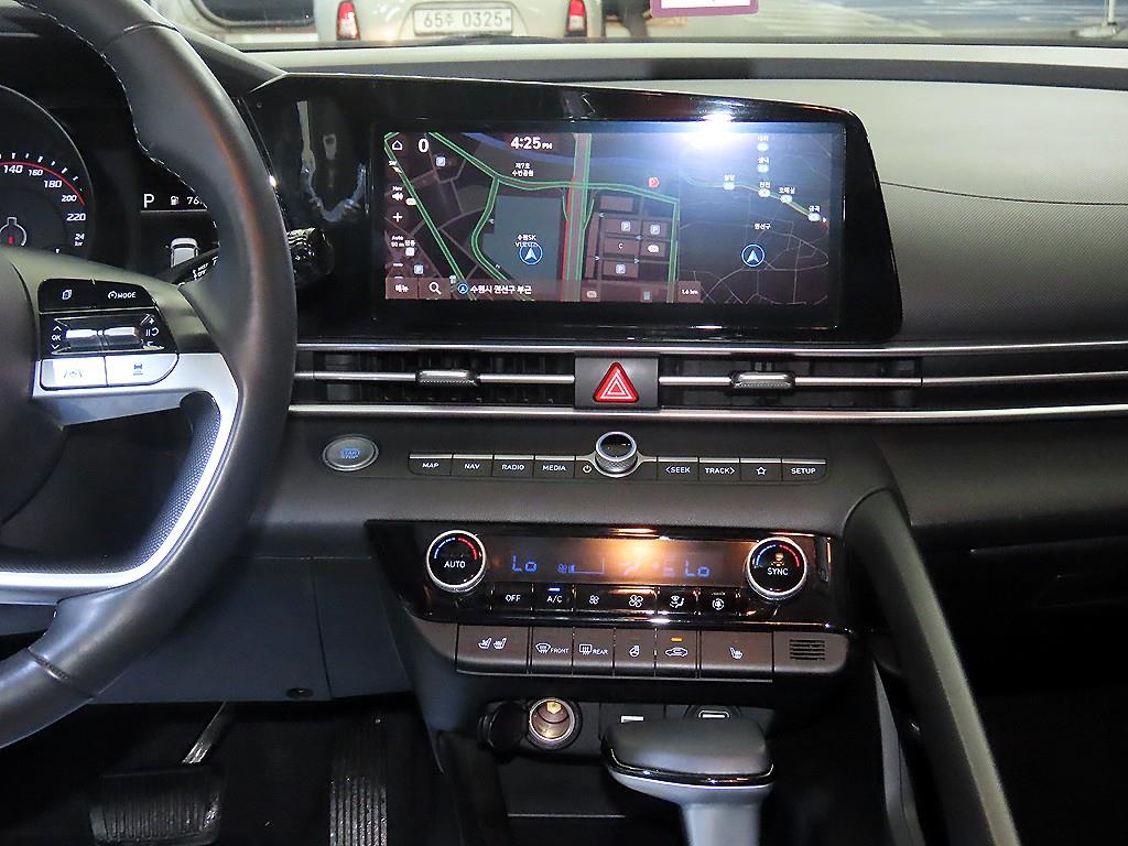 HYUNDAI Avante - Vista 11